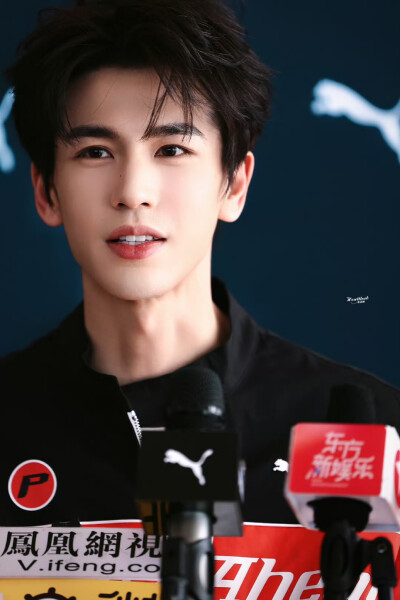 cr.Heartthrob-张凌赫