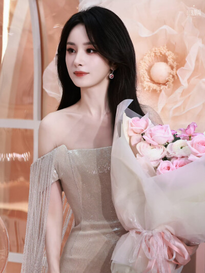 杨幂/巴黎卡诗全球品牌代言人