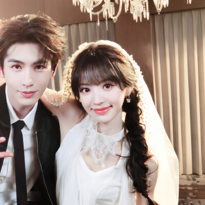 逐玉
张凌赫·田曦薇