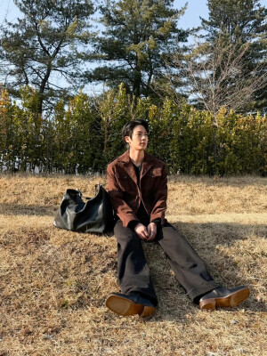 260228
金硕珍更新ins