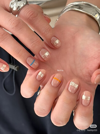 nails