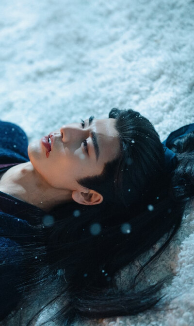 张凌赫《逐玉》谢征