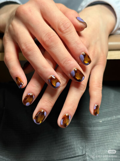 nails