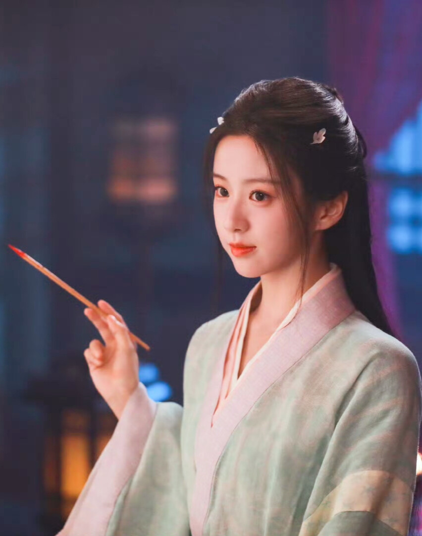 包上恩/江湖夜雨十年灯。