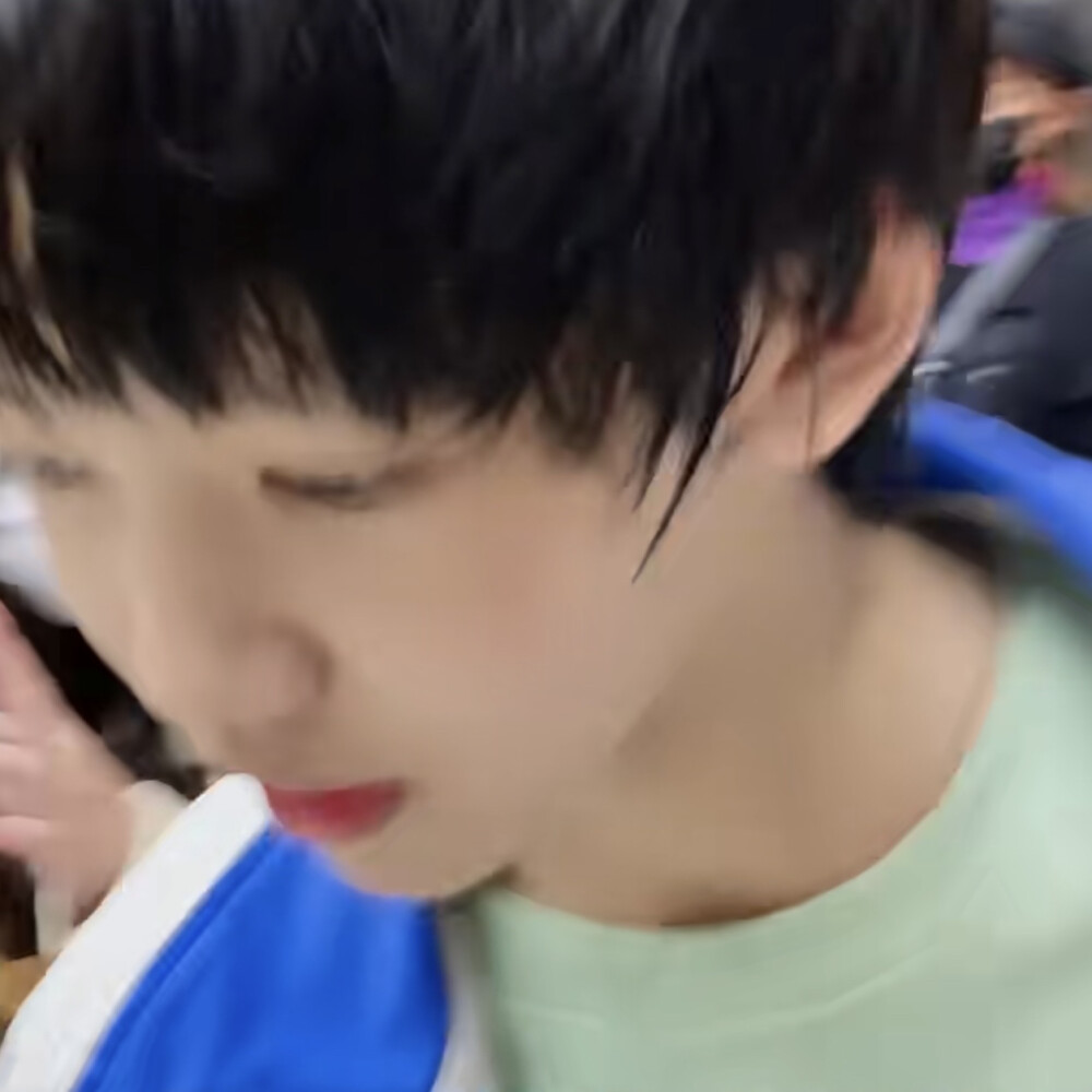 张奕然