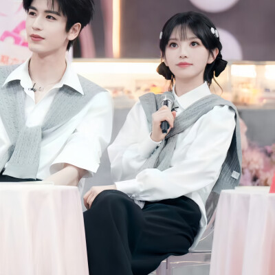 逐玉
田曦薇·张凌赫