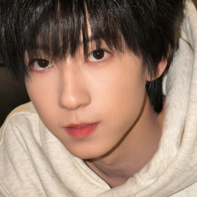 明天我将去物料截头像