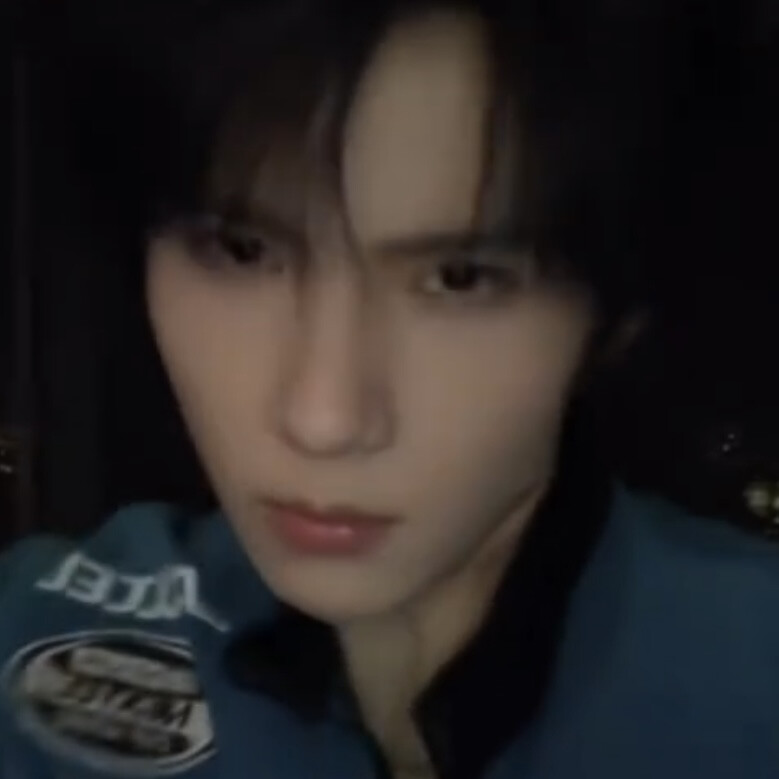 蓝衣男开始发力了