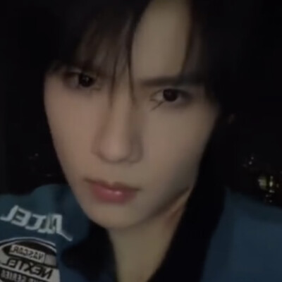 蓝衣男开始发力了