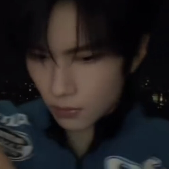 蓝衣男开始发力了