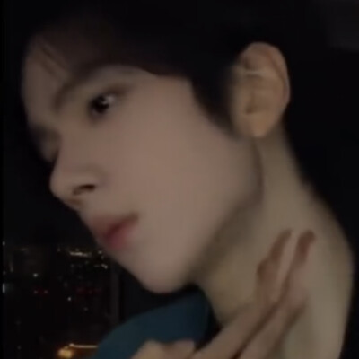 蓝衣男开始发力了