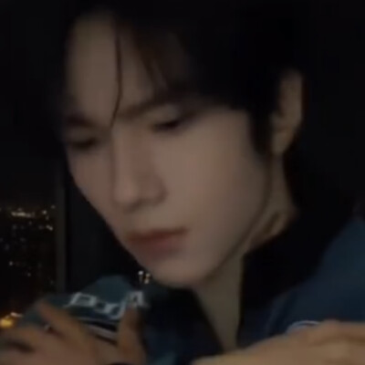 蓝衣男开始发力了