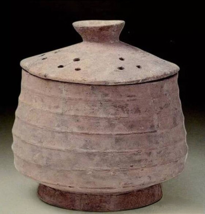 良渚文化  陶质竹节纹带盖熏炉
青浦区博物馆藏
