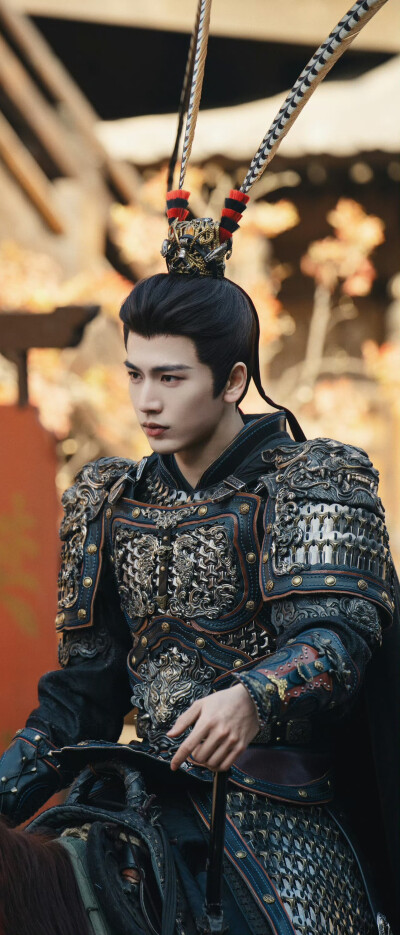 张凌赫《逐玉》谢征