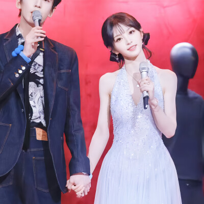 逐玉
田曦薇·张凌赫