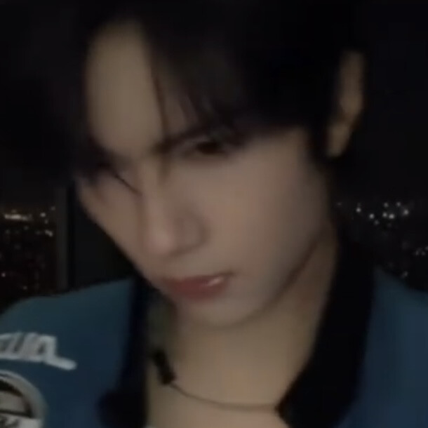 蓝衣男开始发力了