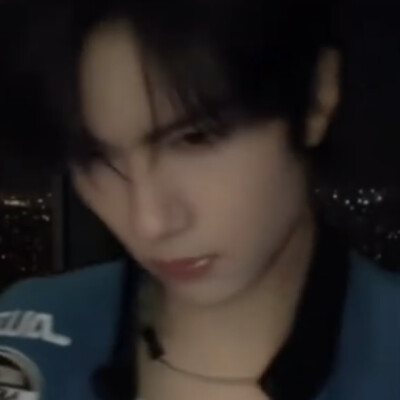 蓝衣男开始发力了