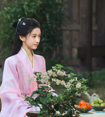 包上恩/江湖夜雨十年灯。