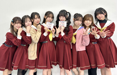 昨天的生放送，莲的30厘米趴趴要来了，钱包又要空了。