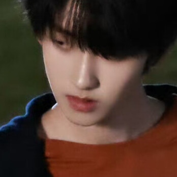 他，只是站在那里，气功，就赢了