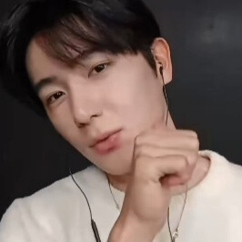 他丑了不关我事 