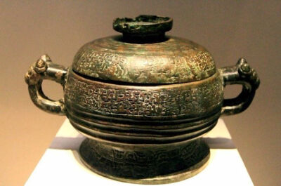 春秋  秦公青铜簋
中国国家博物馆藏
