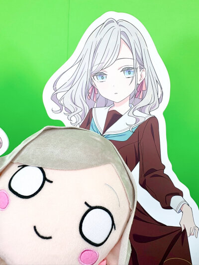 昨天的生放送，莲的30厘米趴趴要来了，钱包又要空了。