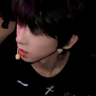 谢谢你像陨石一样出现在我的世界，但是我是恐龙，你毁了我的生活