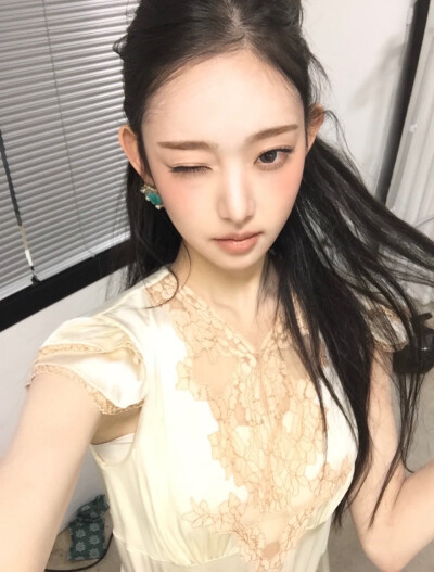 kiiikiii leesol李修旻