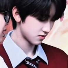 这张脸就完全宜北音乐社的招牌