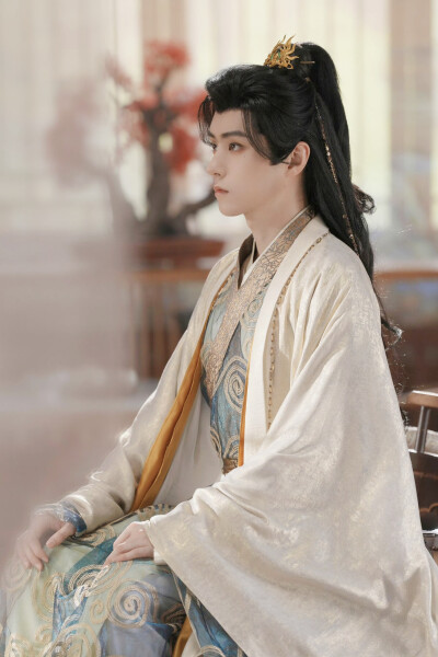 沈玉衡 在你眉梢种红豆 邓孝慈