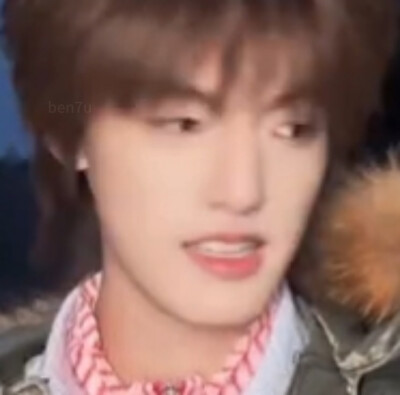 我就是这种人，表面上看起来城府极深，缄默不语，实际上老年痴呆已经发作了。