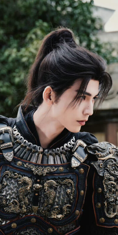 张凌赫《逐玉》谢征