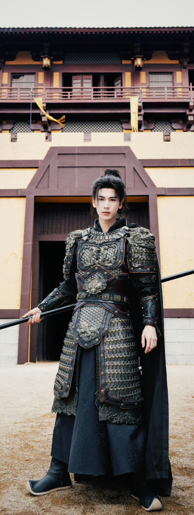 张凌赫《逐玉》谢征