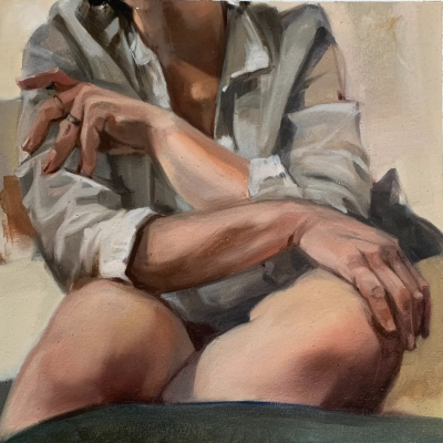 萨曼莎·费洛斯是一位英国当代具象画家，以充满叙事感与心理张力的人物绘画而受到关注。她出生并成长于英国，接受系统的艺术训练，在传统写实绘画的基础上发展出兼具古典结构与当代表达的个人风格。费洛斯的创作多围…