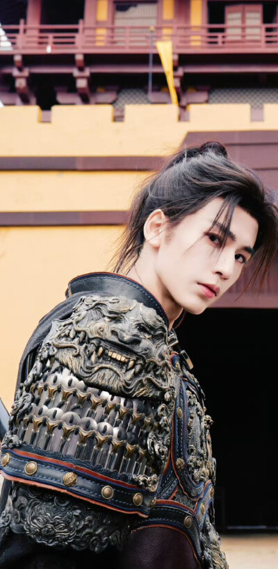 张凌赫《逐玉》谢征