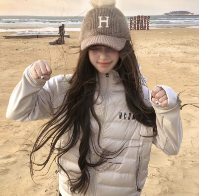 女头
喜恶同因瑕瑜互见