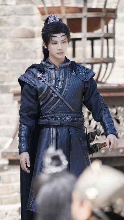 沈谬 在你眉梢种红豆 郑业成