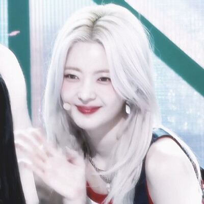 lia
原截耀喝牛奶