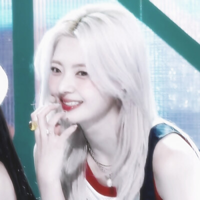 lia
原截耀喝牛奶