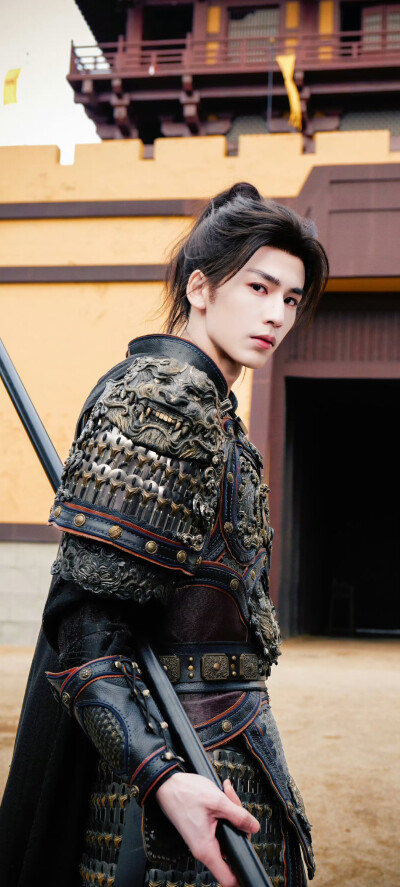 张凌赫《逐玉》谢征