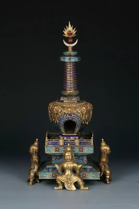 清乾隆  铜胎掐丝珐琅宝塔 
 观复博物馆藏
