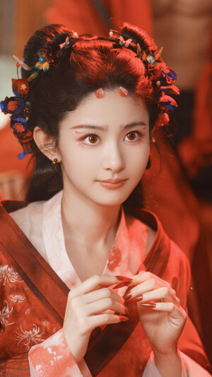 梁绛朱  在你眉梢种红豆  赵晴