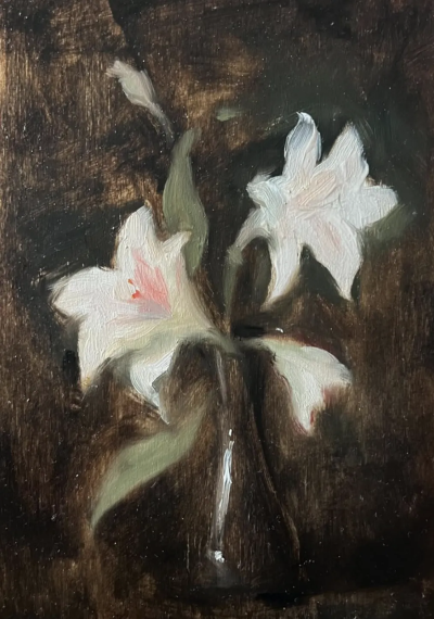 伊丽莎白·拉尔夫-史密斯是一位英国当代具象画家，以细腻而富有情绪深度的人物绘画而受到关注。她在传统写实绘画训练的基础上，发展出兼具古典结构与当代表达的个人风格，其作品在安静、克制的视觉语言中蕴含丰富的心…