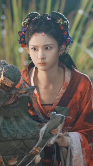 梁绛朱  在你眉梢种红豆  赵晴