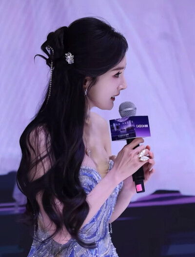 杨幂凯度全球代言人