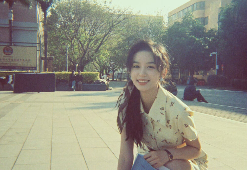 - 周也 / 夏晓兰