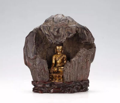 明代  铜鎏金释迦牟尼佛坐像配沉香木佛龛及木底座
观复博物馆藏
 
