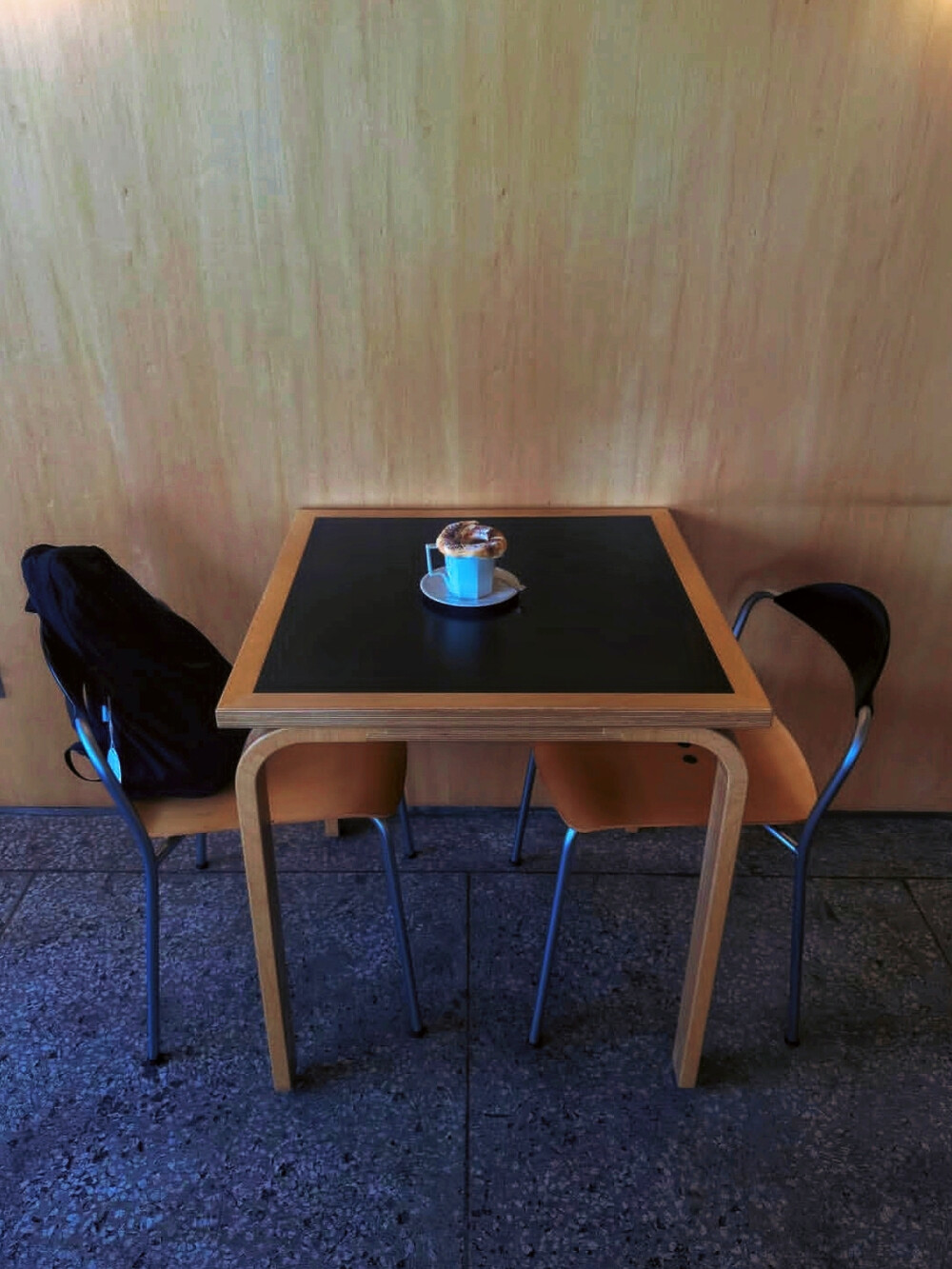 日常
蓝色的树干