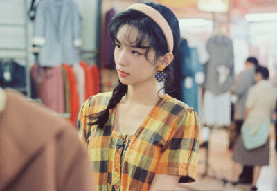 - 周也 / 夏晓兰